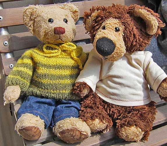 Fashion Cloths for Teddy Bears by Annika Edman Saxnäs