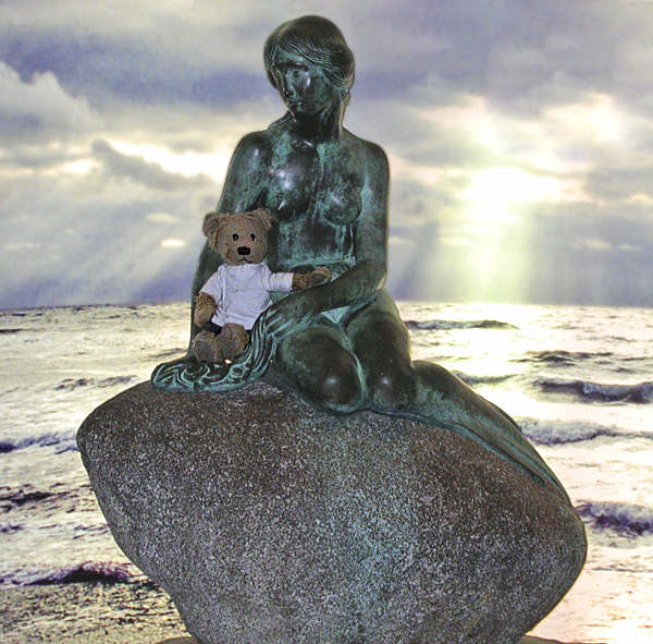 Greggan and the little Mermaid in Copenhagen