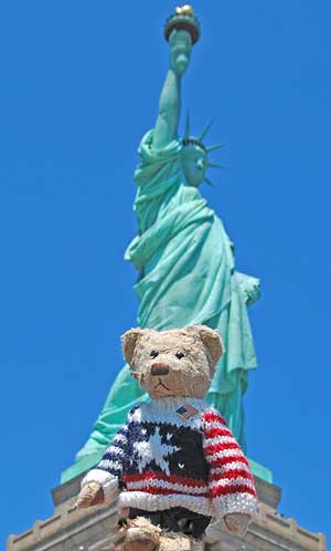 Gregory Bear and the Statu of liberty
